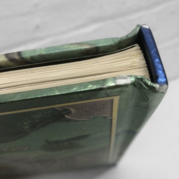 NARNIA CHRONILOGY From the archives of the last king hardcover book - Picture 3 of 3